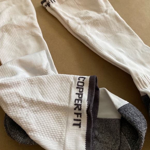 Copper Fit Long Compression Socks 2 Used Pairs Like New White and Grey - Picture 3 of 3
